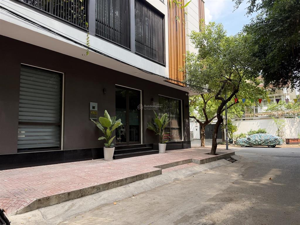 Chính chủ cho thuê mặt bằng góc 2 mặt tuền, làm văn phòng, nhà đẹp như hình. 60m2, 18tr/tháng.