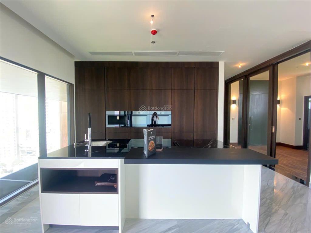 Giá tốt! căn 3pn sân vườn define  dt 221m2, nội thất cơ bản. giá 35 tỷ.  0901 858 *** mr hải