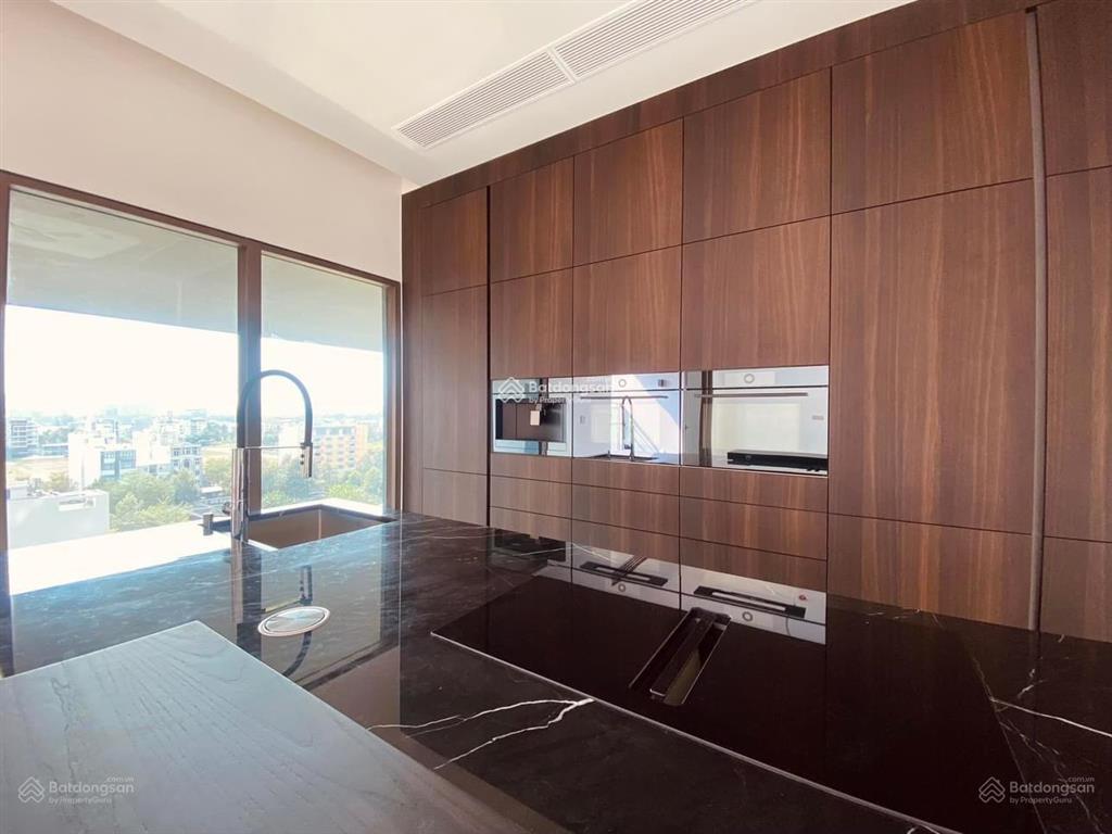 Giá tốt! căn 3pn sân vườn define  dt 221m2, nội thất cơ bản. giá 35 tỷ.  0901 858 *** mr hải