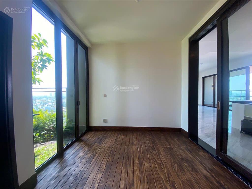 Giá tốt! căn 3pn sân vườn define  dt 221m2, nội thất cơ bản. giá 35 tỷ.  0901 858 *** mr hải