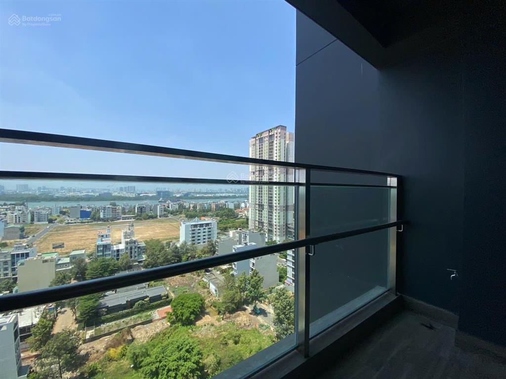 Giá tốt! căn 3pn sân vườn define  dt 221m2, nội thất cơ bản. giá 35 tỷ.  0901 858 *** mr hải