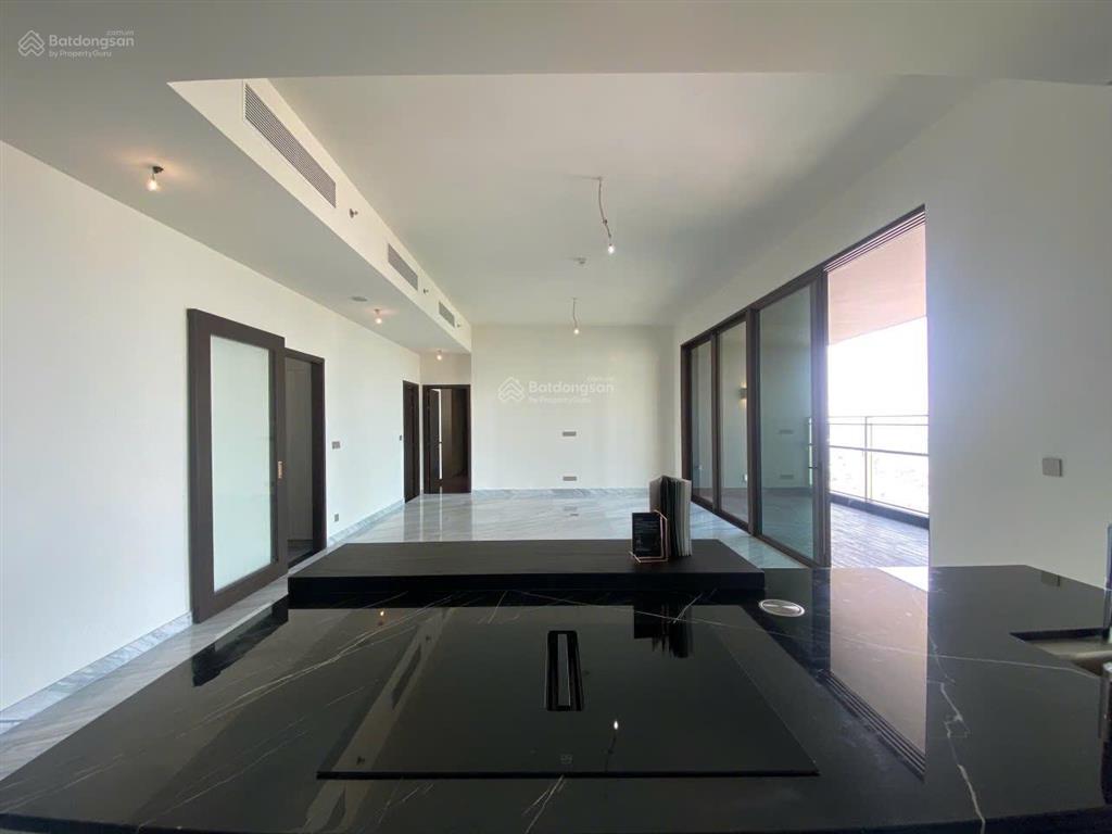 Giá tốt! căn 3pn sân vườn define  dt 221m2, nội thất cơ bản. giá 35 tỷ.  0901 858 *** mr hải