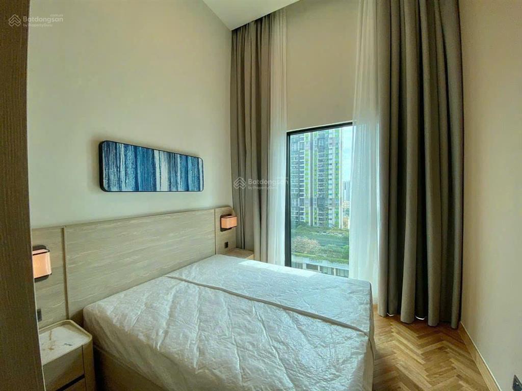 Feliz en vista  căn 4pn tháp somerset đã có sổ hồng. dt 175m2 full nội thất cao cấp. giá 22 tỷ.