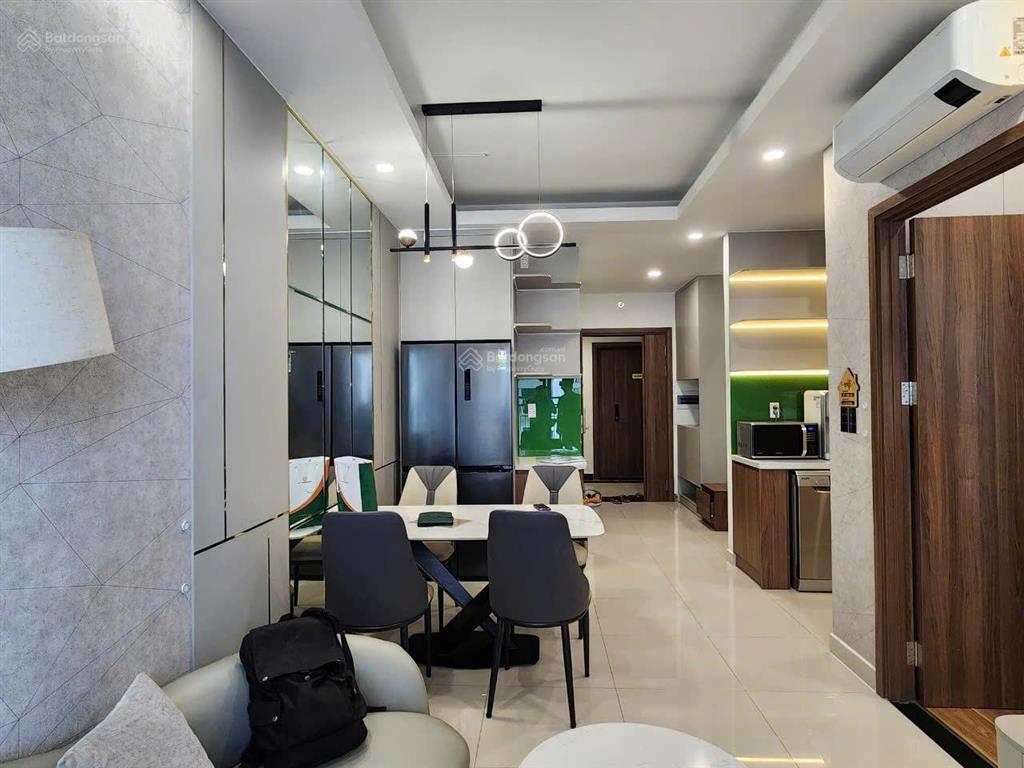 Thuê 2pn q7 riverside full nội thất đẹp thì  em nhi chỉ 11 triệu/tháng, giá tốt chốt liền