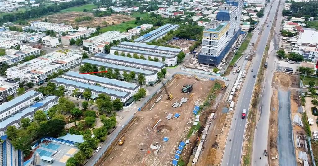 Bán shophouse thăng long home hiệp phước sổ đỏ chính chủ 222,7m², hướng đông nam mát mẻ vị trí đẹp.