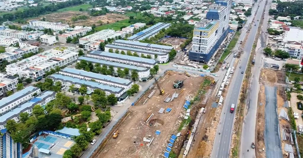 Bán shophouse thăng long home hiệp phước sổ đỏ chính chủ 222,7m², hướng đông nam mát mẻ vị trí đẹp.