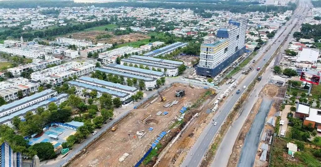 Bán shophouse thăng long home hiệp phước sổ đỏ chính chủ 222,7m², hướng đông nam mát mẻ vị trí đẹp.