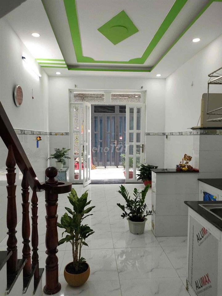 Bán nhà 1 trệt 1 lầu, 2 PN, 2 WC, 3.5x7m gần khu công nghiệp Xuyên Á