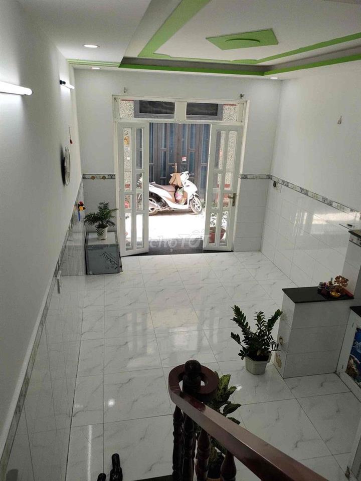Bán nhà 1 trệt 1 lầu, 2 PN, 2 WC, 3.5x7m gần khu công nghiệp Xuyên Á