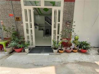 Bán nhà 1 trệt 1 lầu, 2 PN, 2 WC, 3.5x7m gần khu công nghiệp Xuyên Á