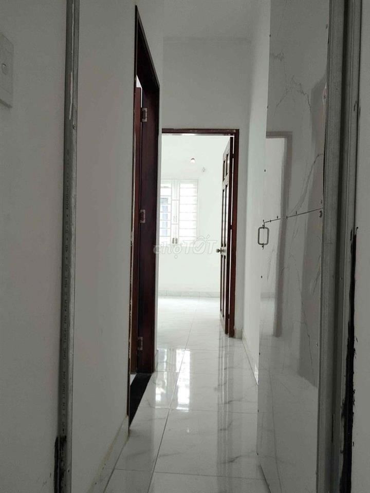 Bán nhà 1 trệt 1 lầu, 2 PN, 2 WC, 3.5x7m gần khu công nghiệp Xuyên Á