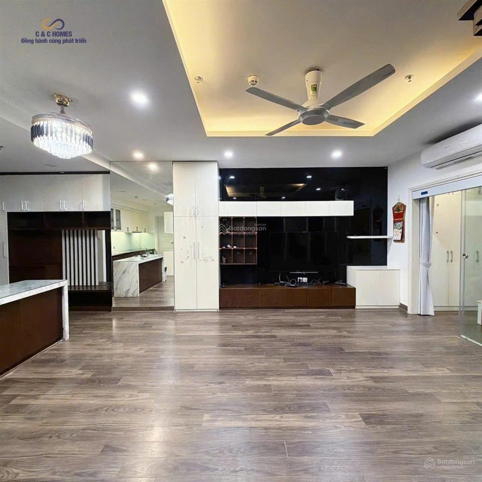 Chính chủ gửi bán căn 3pn tòa vip trung tấm t11 timescity  giá 12,x tỷ.  0914 390 ***