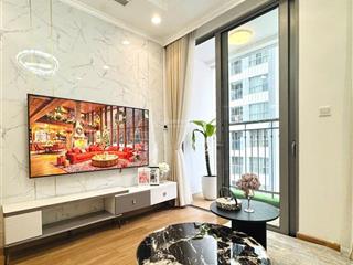 Cần tiền bán gấp căn 3pn 2wc tòa park hill  giá chỉ 11,7 tỷ thôi ạ.  0914 390 ***