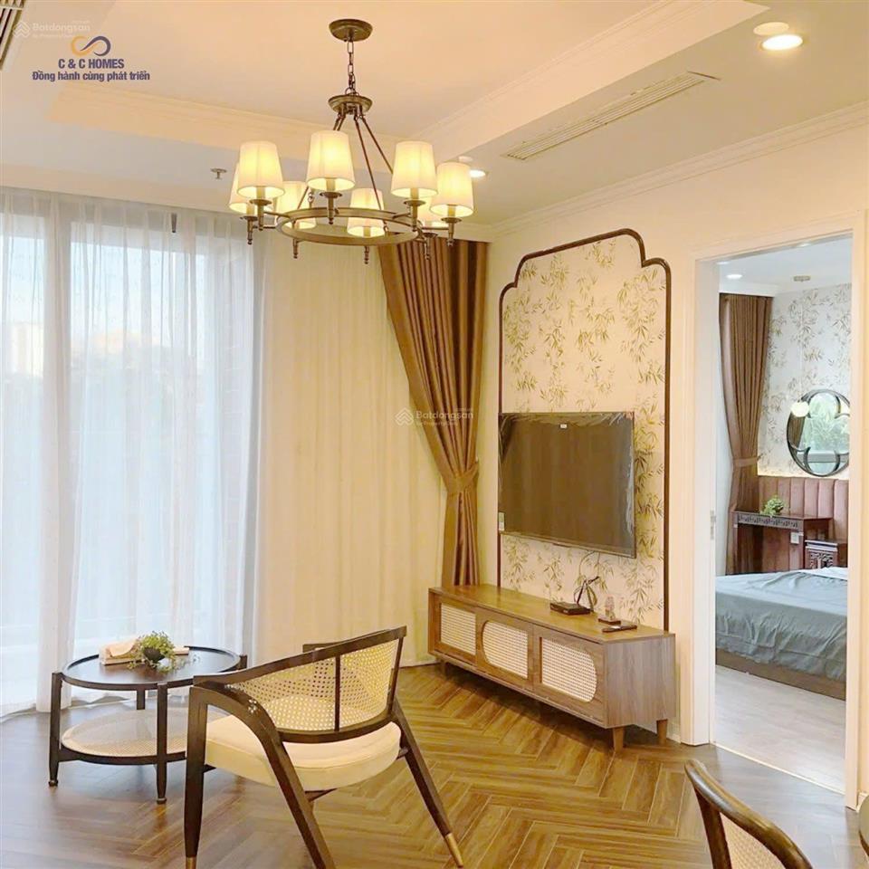 Chính chủ bán căn 2pn nội thất đẹp tại chung cư udic 122 vĩnh tuy chỉ 5 tỷ hơn.  0914 390 ***