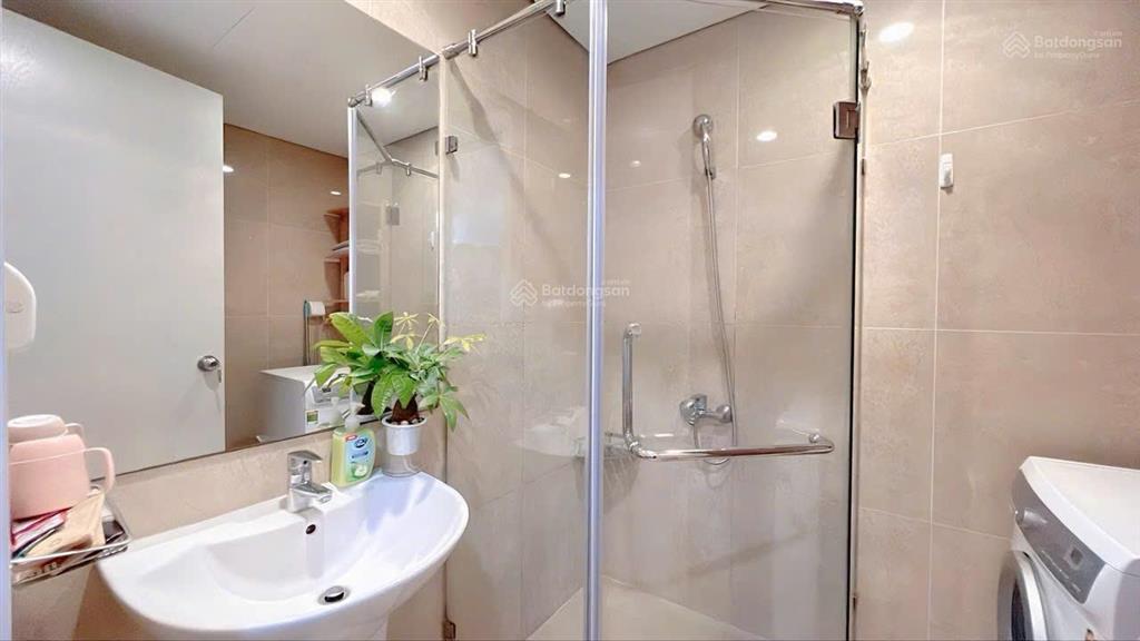 Cần bán nhanh căn 2pn rộng 83m2 tại timescity  giá rẻ chỉ 8,2 tỷ thôi ạ.  0914 390 ***