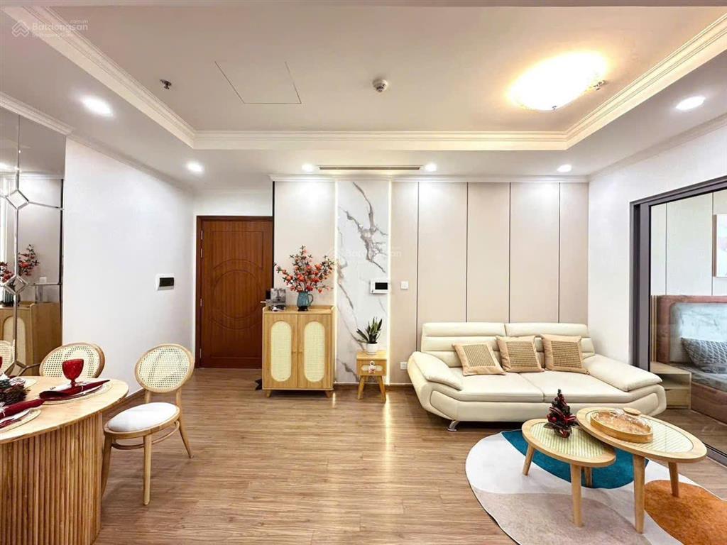Cần bán nhanh căn 2pn rộng 83m2 tại timescity  giá rẻ chỉ 8,2 tỷ thôi ạ.  0914 390 ***