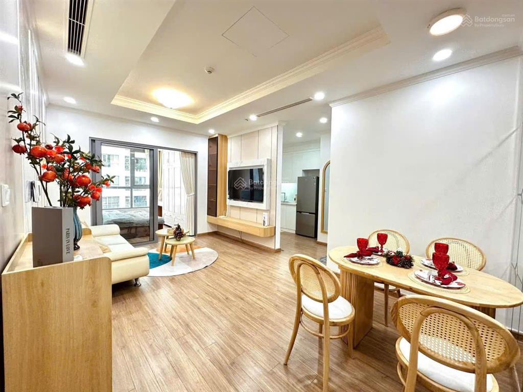 Cần bán nhanh căn 2pn sáng rộng 83m2 tại t09 timescity  giá chỉ 8,3 tỷ.  0914 390 ***