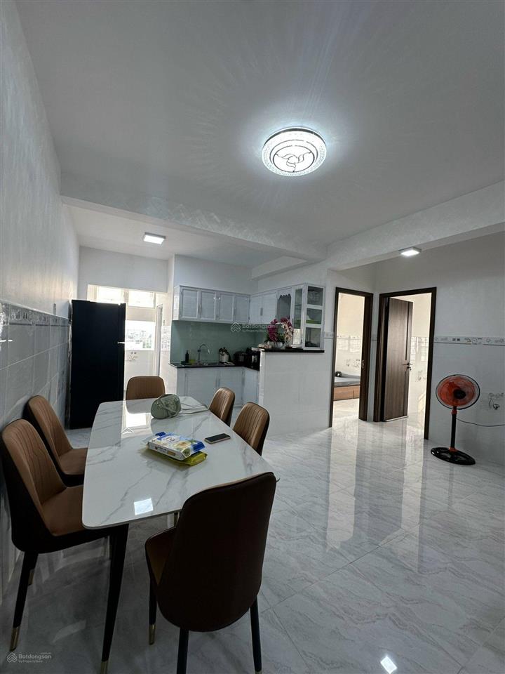 Chính chủ bán căn hộ góc gần đường hậu giang 68m 2pn quận 6