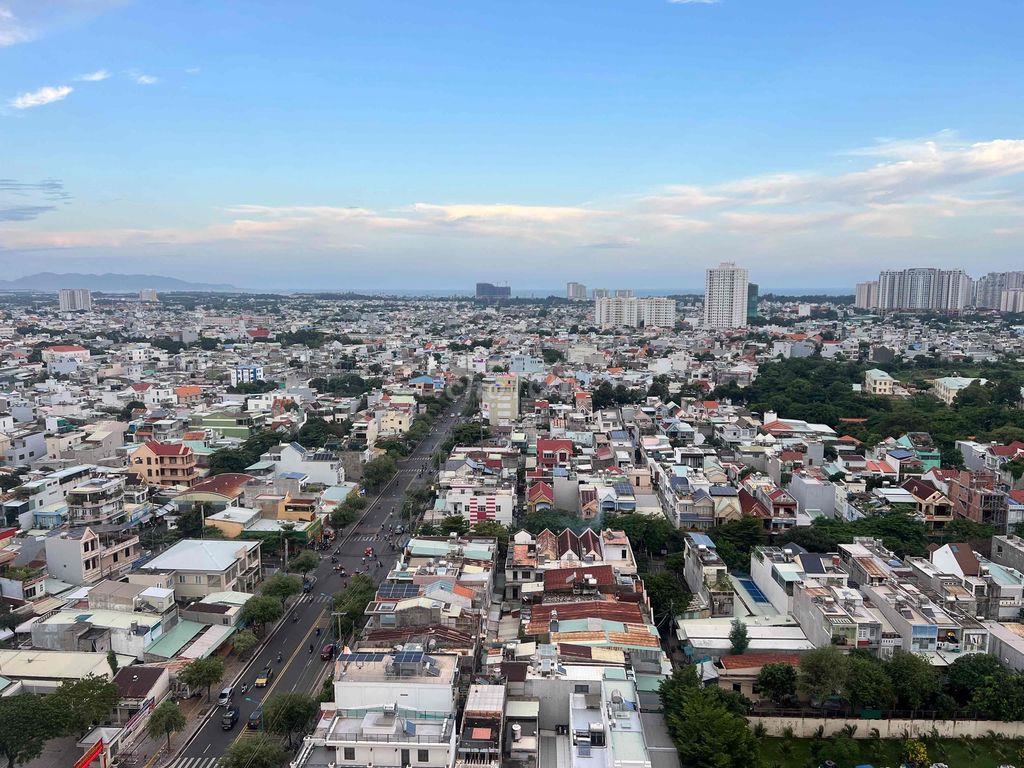cho thuê căn hộ 2pn 1wc nội thất cơ bản vew biển xem bắn pháo hoa