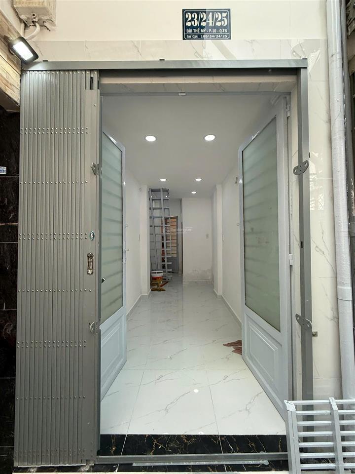 Cho thuê nhà nhỏ xinh hai mặt tiền (trước+sau) 3 tầng. 6 triệu