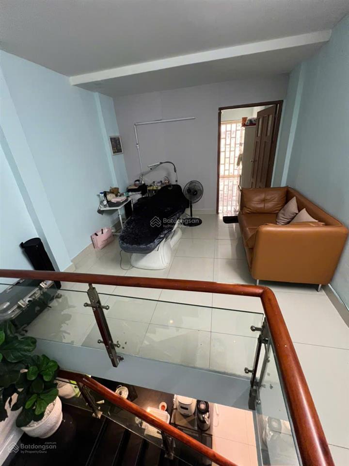 Bán gấp nhà hẻm xe hơi 8m  quận 10  65m vuông đất