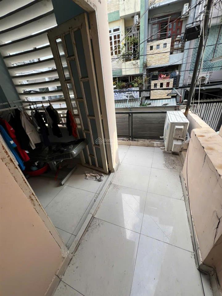 Bán gấp nhà hẻm xe hơi 8m  quận 10  65m vuông đất