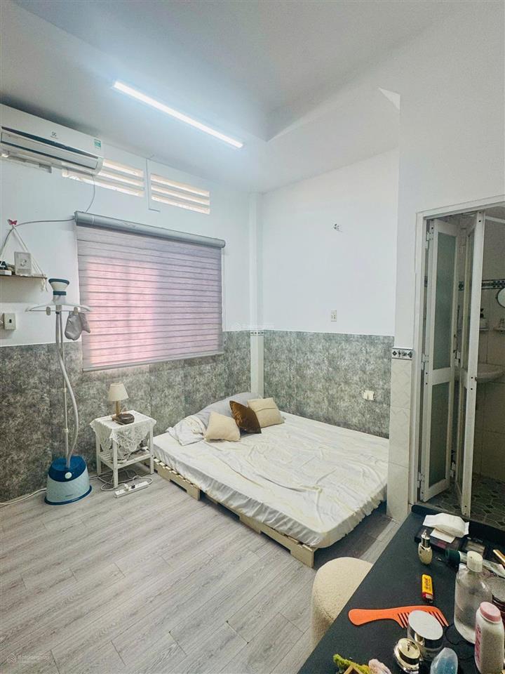 Bán nhà sát mặt tiền đường trần khắc chân, q.1. 3 tầng. 5.x tỷ