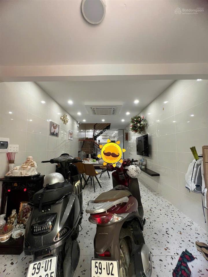Bán nhà hẻm xe hơi 3 tầng mới đẹp. full nội thất. hẻm 7a thành thái, q.10. nhỉnh 11 tỷ