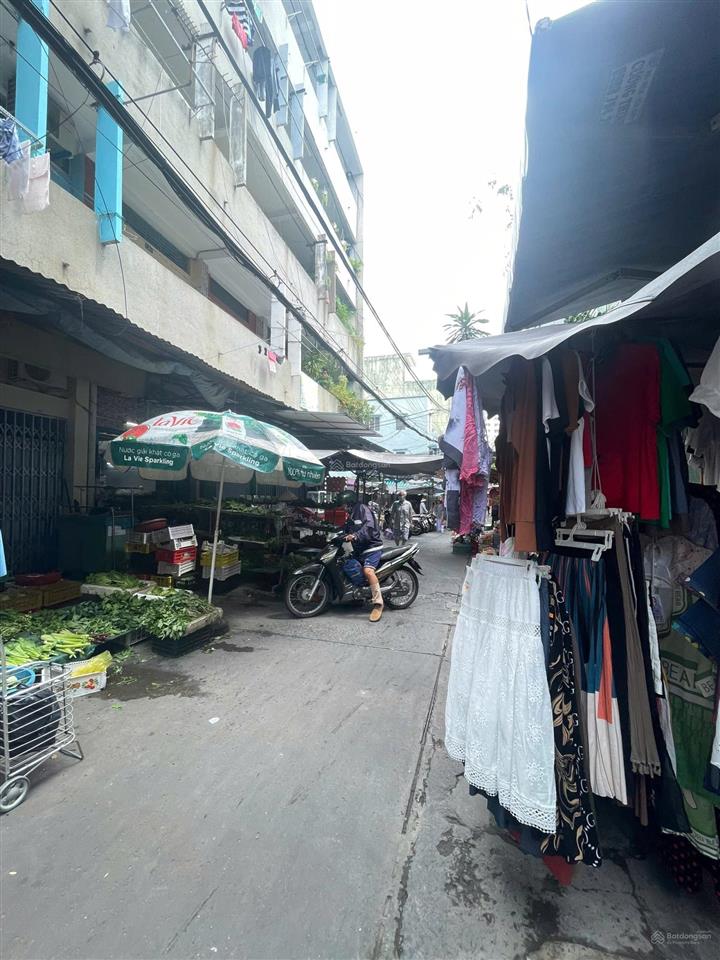 Nhà phố liền kề khu v.i.p him lam chợ lớn. full nội thất xịn đẹp.
