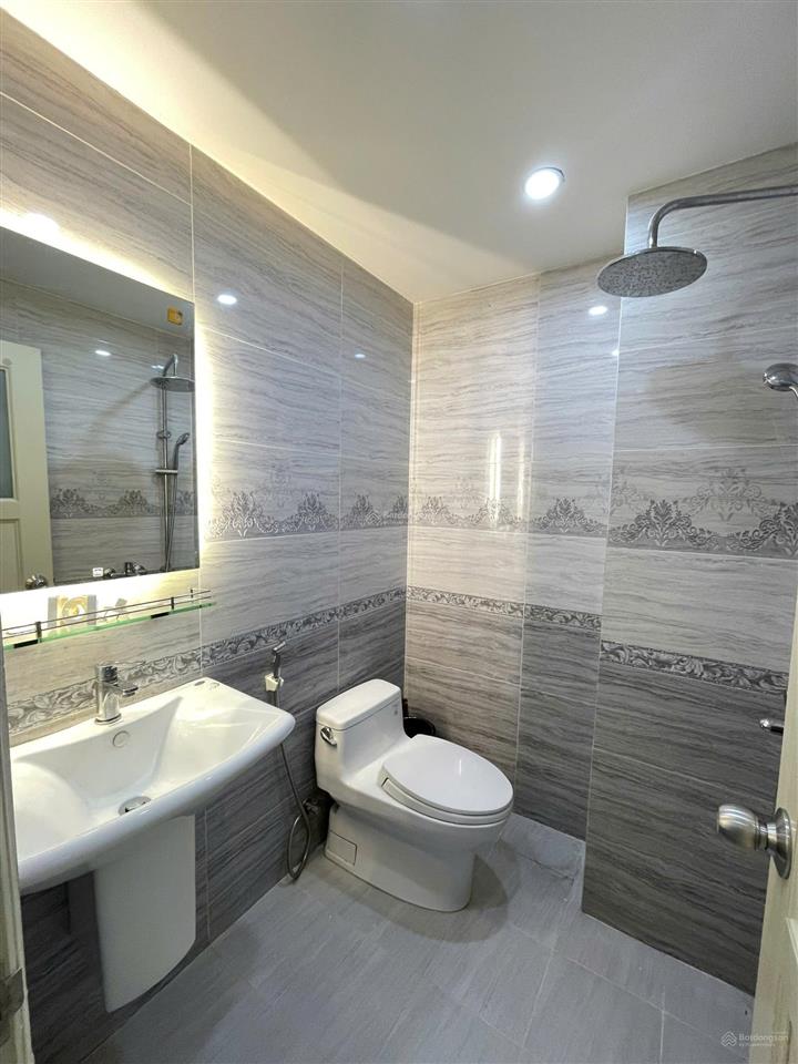 Nhà phố liền kề khu v.i.p him lam chợ lớn. full nội thất xịn đẹp.