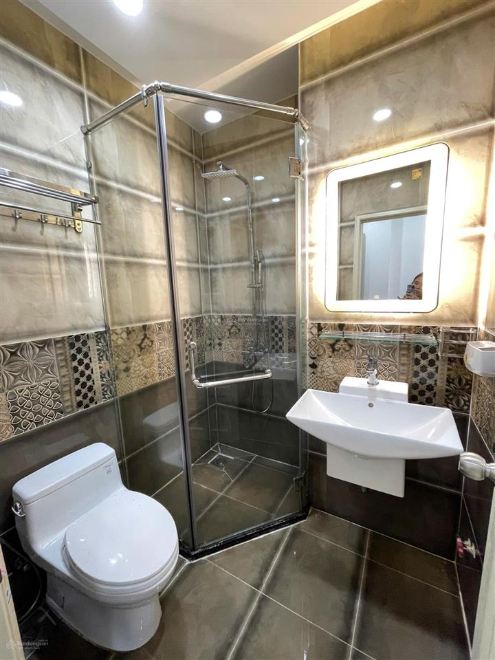 Nhà phố liền kề khu v.i.p him lam chợ lớn. full nội thất xịn đẹp.