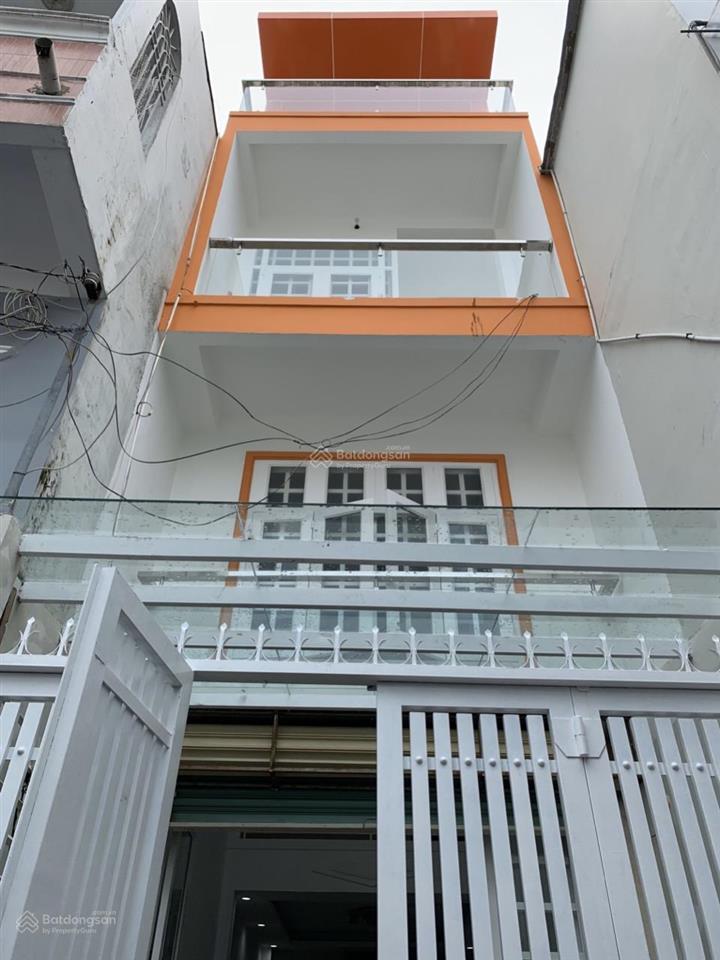 Bán nhà mặt tiền  đường lê thị bạch cát. 4 tầng lầu. nhà đẹp. 70m vuông đất. đang kinh doanh chdv