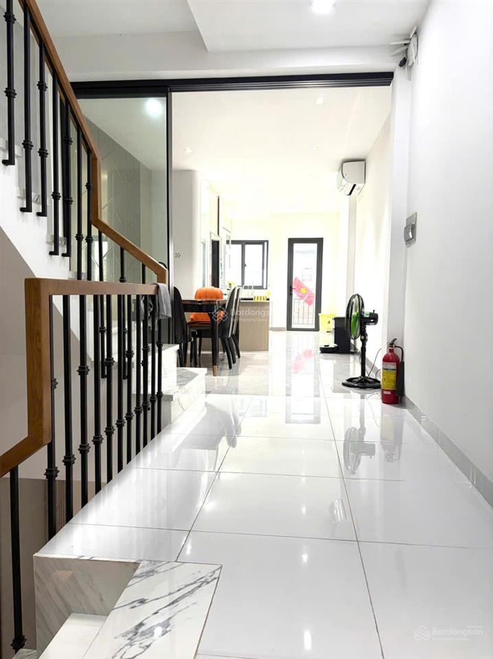 Bán nhà mới đẹp hẻm xe tải  mai xuân thưởng. 4 tầng lầu. 3.5m x 18m. nở hậu 7,6m. dtcn 90m.