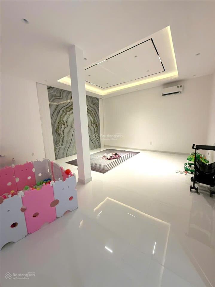 Bán nhà mới đẹp hẻm xe tải  mai xuân thưởng. 4 tầng lầu. 3.5m x 18m. nở hậu 7,6m. dtcn 90m.
