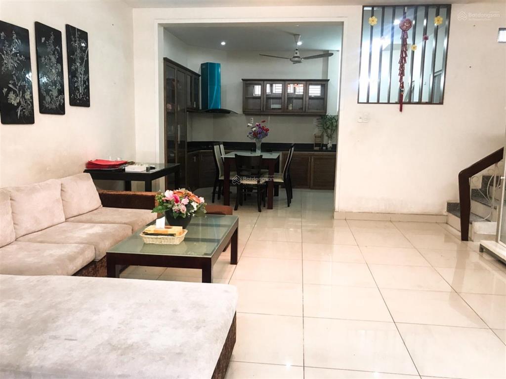 Cho thuê nhà hẻm xe 8m  đường nguyễn đình chiểu, p.5, q.3  3,5m x 15m. 5 tầng. 5pn, 4wc.