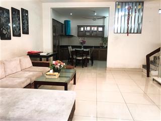 Cho thuê nhà hẻm xe 8m  đường nguyễn đình chiểu, p.5, q.3  3,5m x 15m. 5 tầng. 5pn, 4wc.