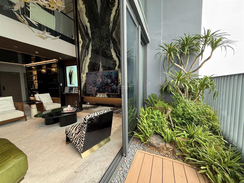 Chính chủ bán căn pentduplex vip bậc nhất ngđ  tòa hajadin. xem nhà xin gọi số 0902 197 ***