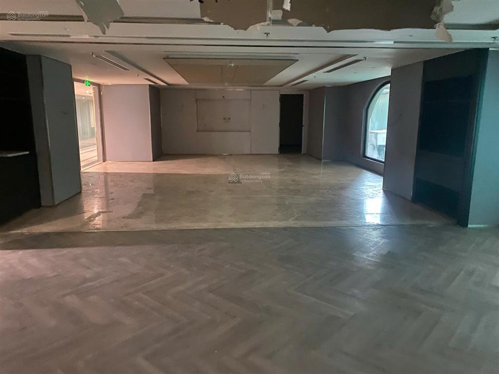 Bql tòa nhà tplace cho thuê mặt bằng vp tầng 2 rộng hơn 800m2 (có chia nhỏ).  bql 0902 197 ***