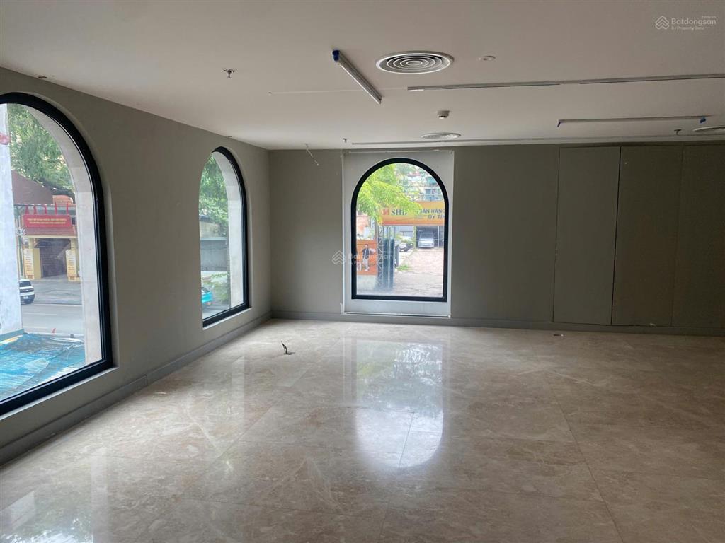 Bql tòa nhà tplace cho thuê mặt bằng vp tầng 2 rộng hơn 800m2 (có chia nhỏ).  bql 0902 197 ***