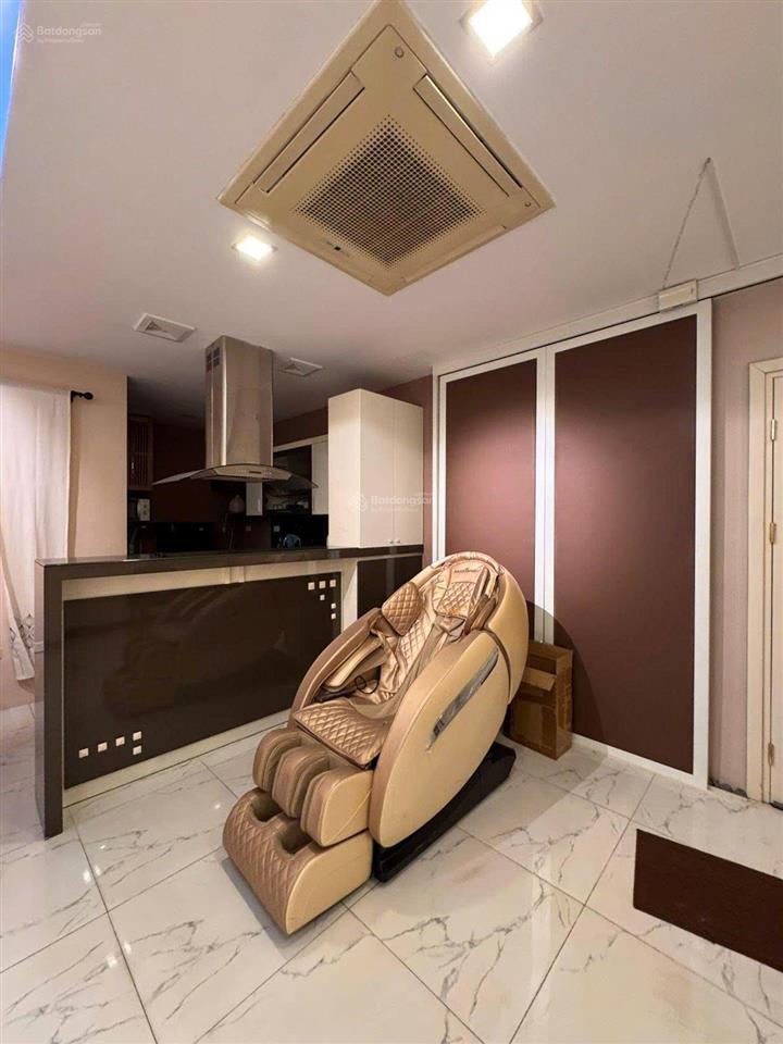 Chính chủ thiện chí cần bán căn hộ 101,4m² eurowindow trần duy hưng.  xem nhà 0902 197 ***