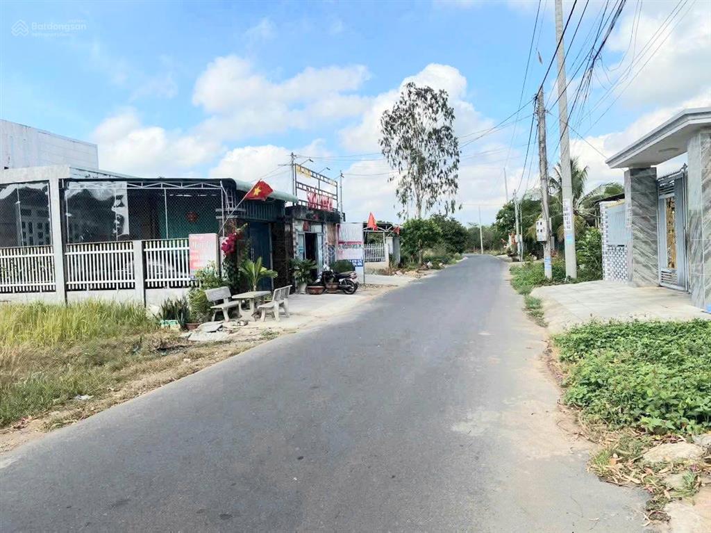 Bán siêu phẩm 3mt đường trục chính suối nhum đặng xuân bản trung tâm hắc dịch,dt7.1x23 giá 1.75ty