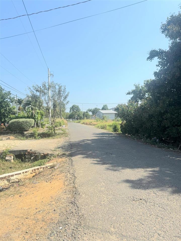 Bán siêu phẩm sát tái định cư công viên hắc dịch, giá rẻ hơn đến 600tr, dt 5x40m giá 1,55 tỷ