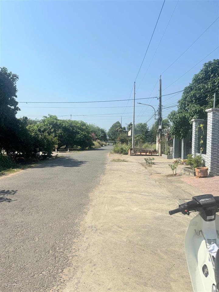 Bán siêu phẩm sát tái định cư công viên hắc dịch, giá rẻ hơn đến 600tr, dt 5x40m giá 1,55 tỷ