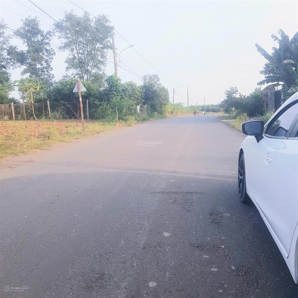 Bán đất làm kho xưởng, bãi xe ngay mặt tiền đường nhựa chính ngay nút tod, dt 4200m2, giá tốt