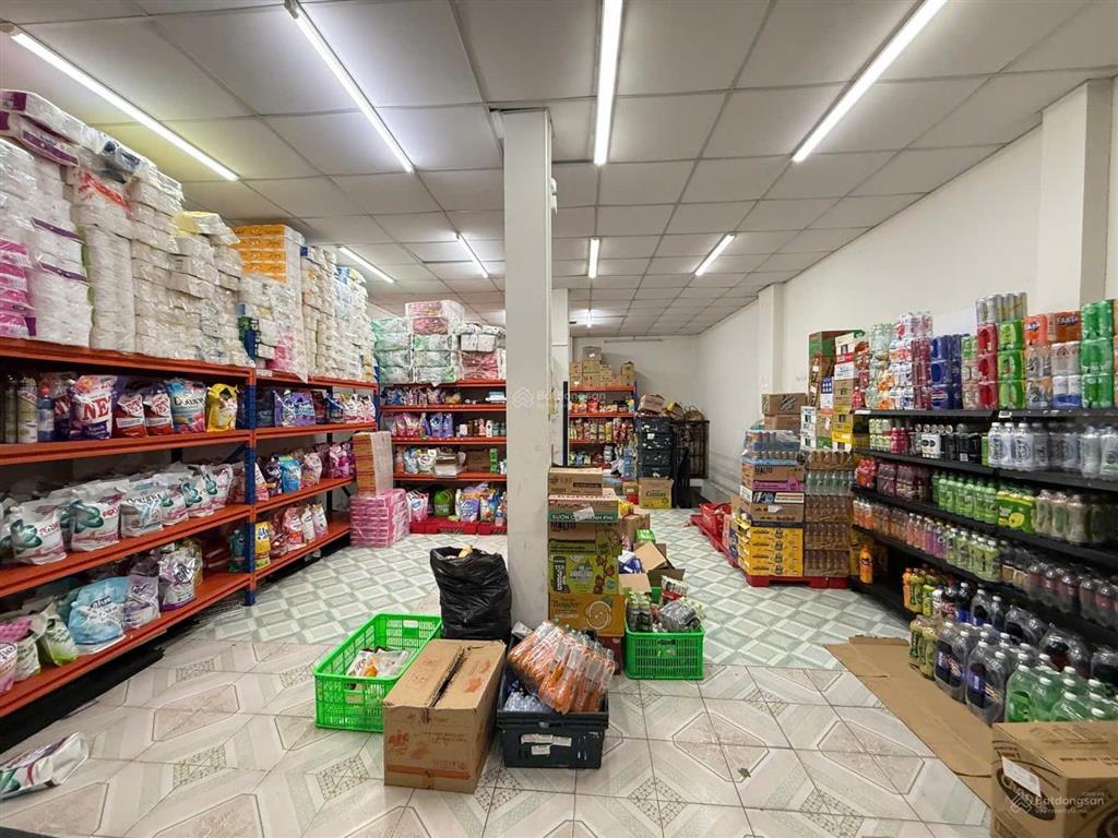 Tôi gấp bán mt 4 lầu, phạm hùng, 1 đời chủ, q8, 5.5x17m, cho thuê 40tr/tháng, 16tỷ hơn