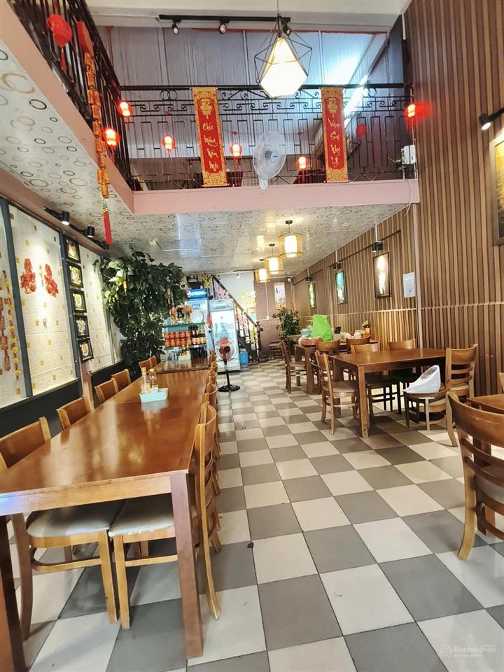 Chính chủ cho thuê gấp mặt tiền 3 lầu phạm hùng, quận 8, kinh doanh đông đúc, 5.5x17m
