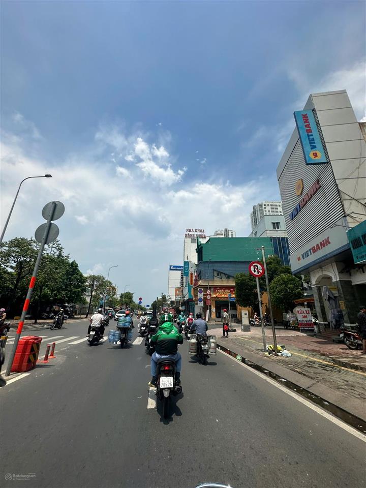 Chính chủ cho thuê gấp mặt tiền 3 lầu phạm hùng, quận 8, kinh doanh đông đúc, 5.5x17m