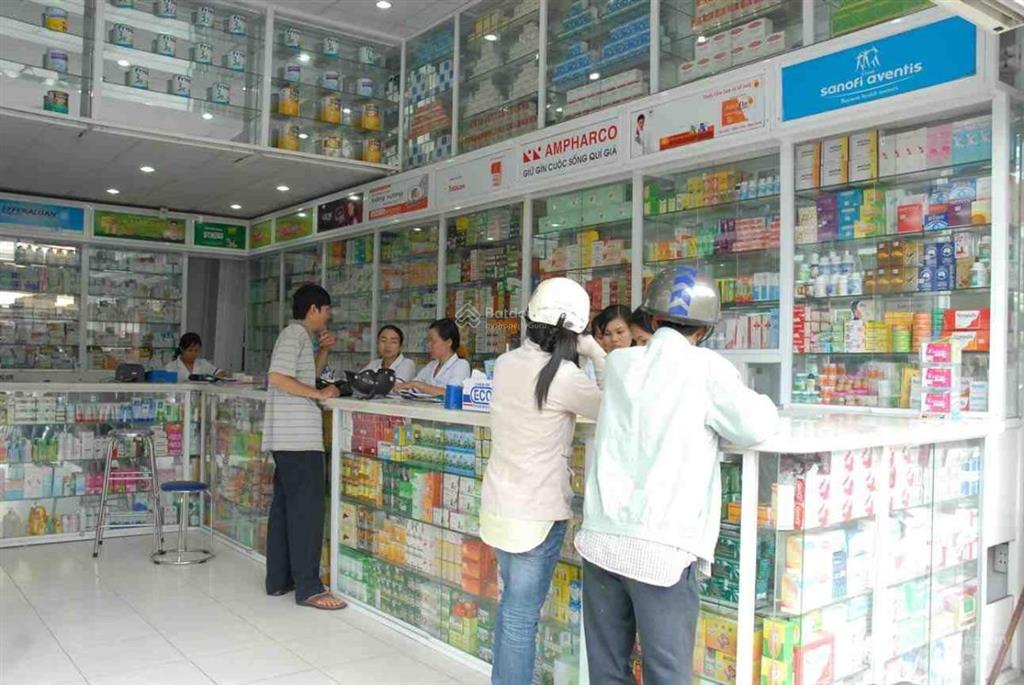 Chính chủ cho thuê gấp mặt tiền phạm hùng, 3 lầu, kinh doanh sầm uất, gần tạ quang bửu
