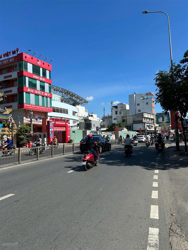 Chính chủ cho thuê gấp mặt tiền phạm hùng, quận 8, 5.5x17m, kinh doanh sầm uất, gần tạ quang bửu