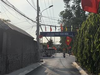 Bán nhà 3 tầng ngay học viện chính trị man thiện  đường xe hơi thông 2 đầu tiện buôn bán